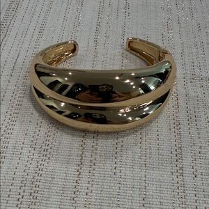 Elegant Gold Cuff Bracelet